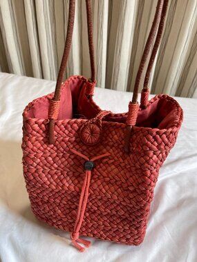 Lined Straw Summer Satchel Bag in Hot Sauce color
